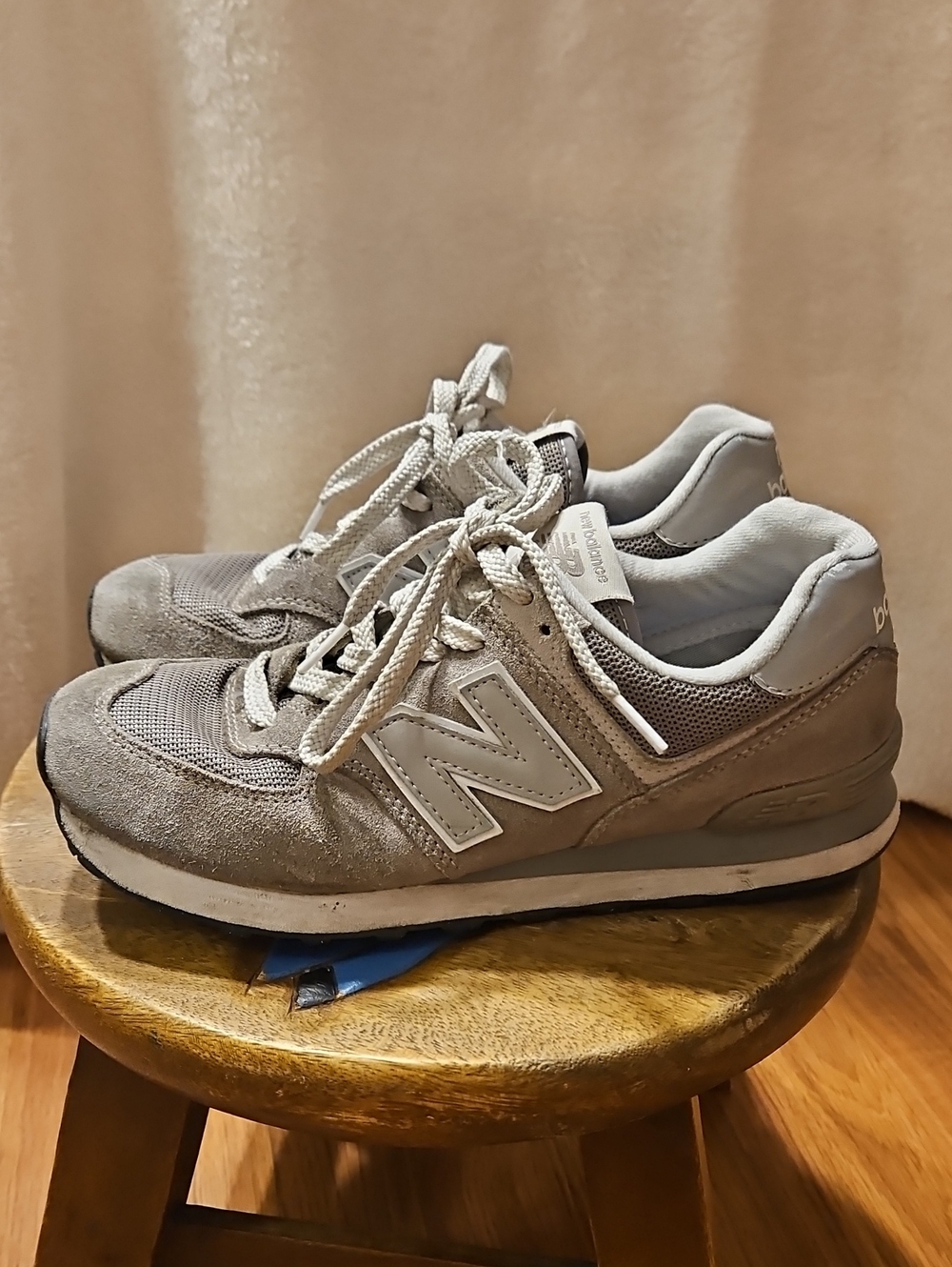 New Balance 574 Shoes Size 8